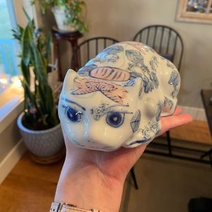 Ceramic Cat 9" Laying Chinese Blue & White with Pink Tone, Chinoiserie, Ex Cond